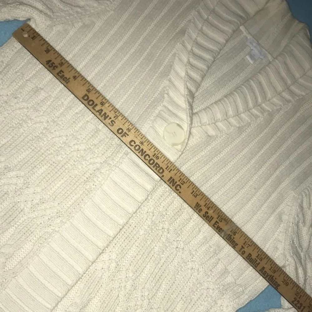 CHARTER CLUB chunky knit sweater one large button closure cream colored size XL